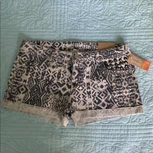 Pattern Denim Shorts
